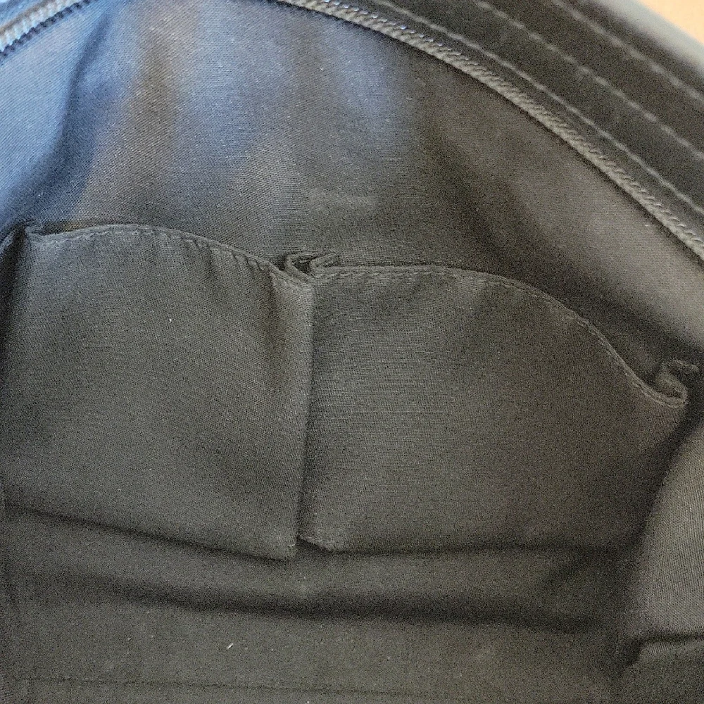 Gucci Beige GG Canvas Crossbody with Red and Green Web Stripe - Picture 11 of 16